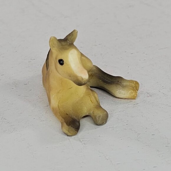 Breyer Stablemate Thoroughbred Lying Foal Buckskin Morgan Horse #59971 - Picture 3 of 6